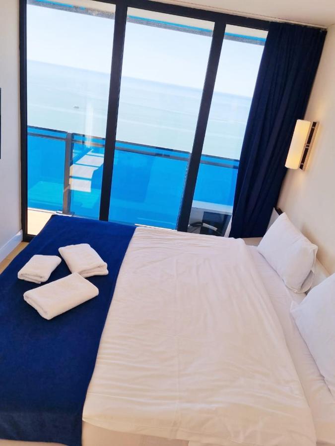 D Block Of New Luxurious Orbi City 바투미 외부 사진
